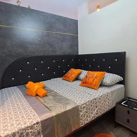 Apartment Artisti Elena Thalassa Golden 4